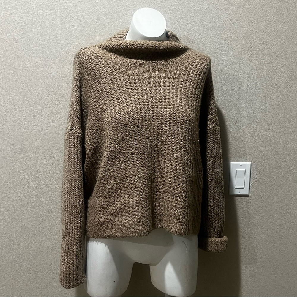 Anthropologie tan knit pullover sweater